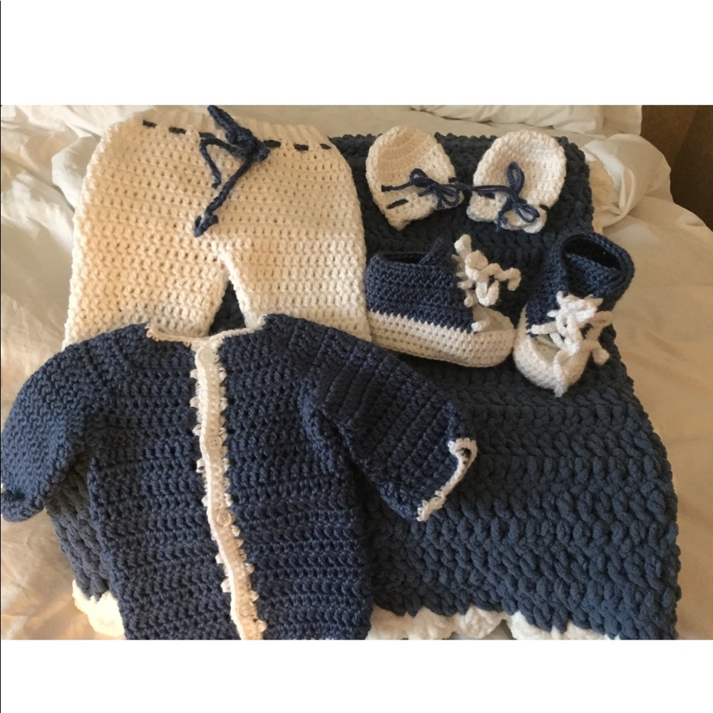 Crochet items - Picture 7 of 8